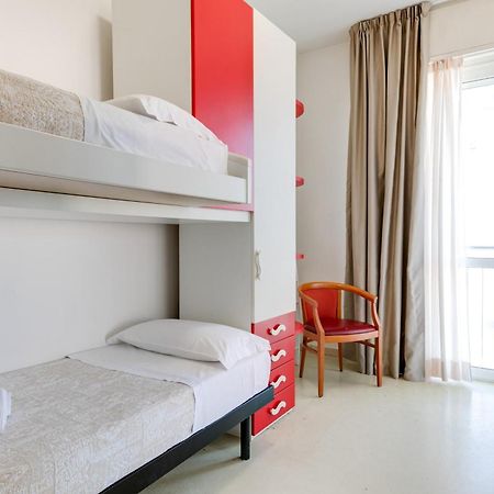 Hotel La Perla Ріміні Екстер'єр фото