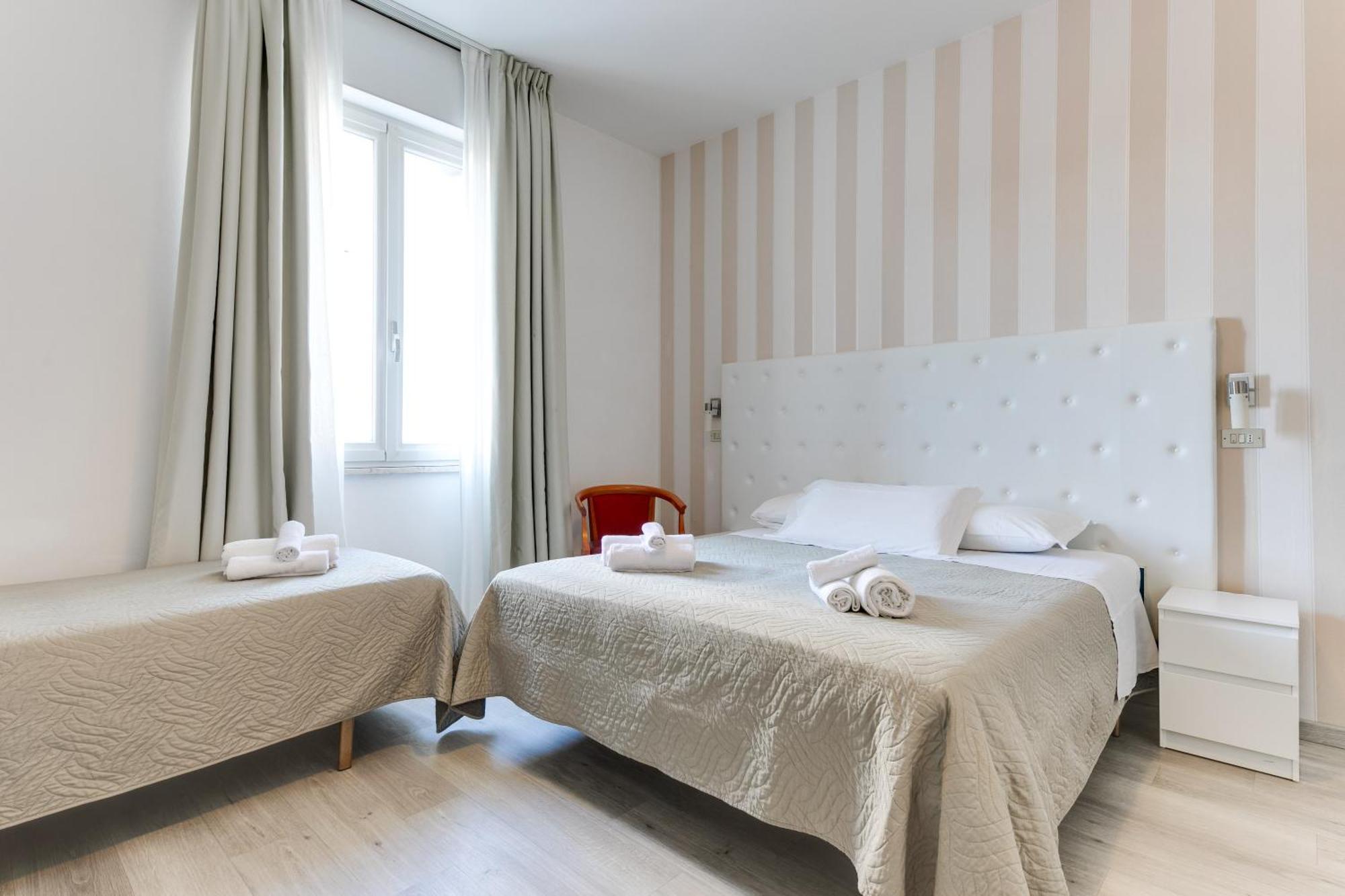 Hotel La Perla Ріміні Екстер'єр фото