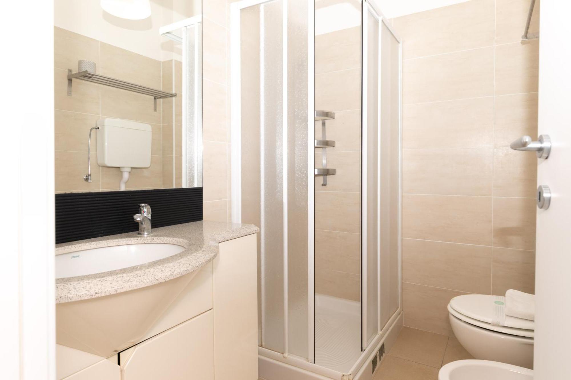 Hotel La Perla Ріміні Екстер'єр фото