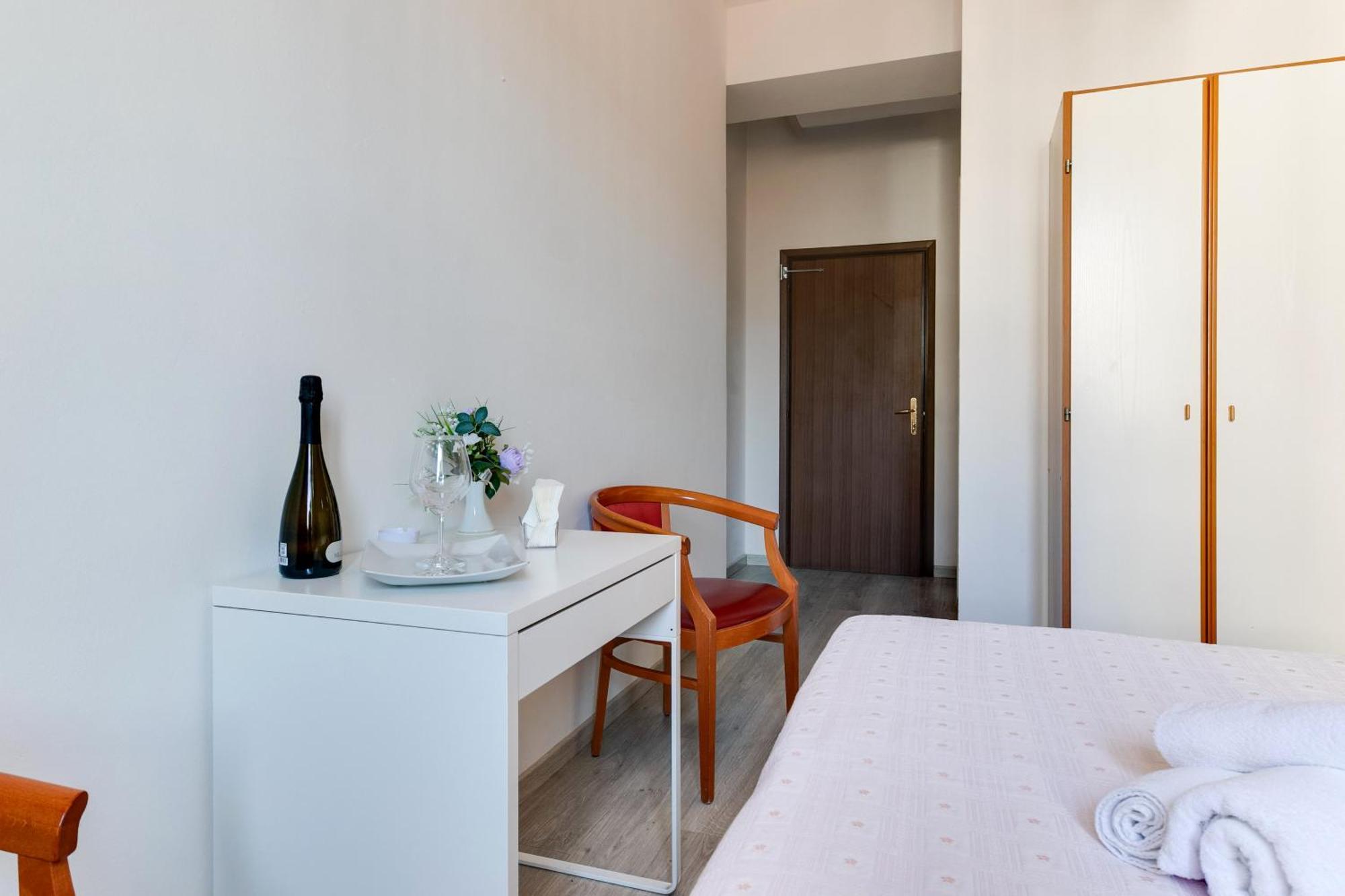 Hotel La Perla Ріміні Екстер'єр фото